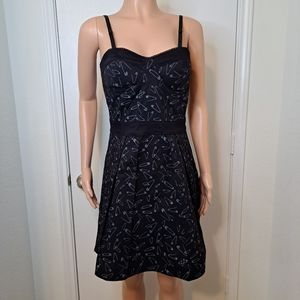 Dead Threads Goth Dress Womens Sz M Black Gray Safety Pin Patterned A Line